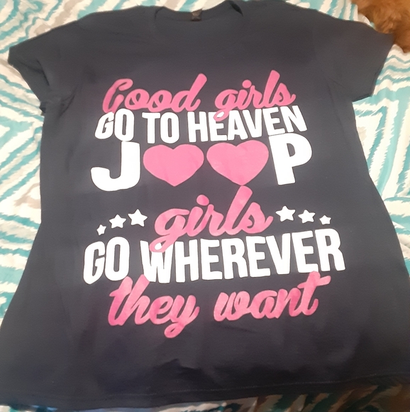 2 tshirts and a hoodie $20 for all - Picture 2 of 3